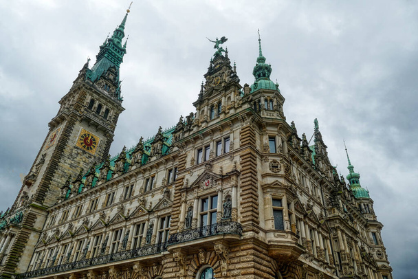 Municipio storico nel centro di Amburgo - Foto, immagini