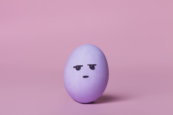 Disapproving purple painted egg - Photo, Image