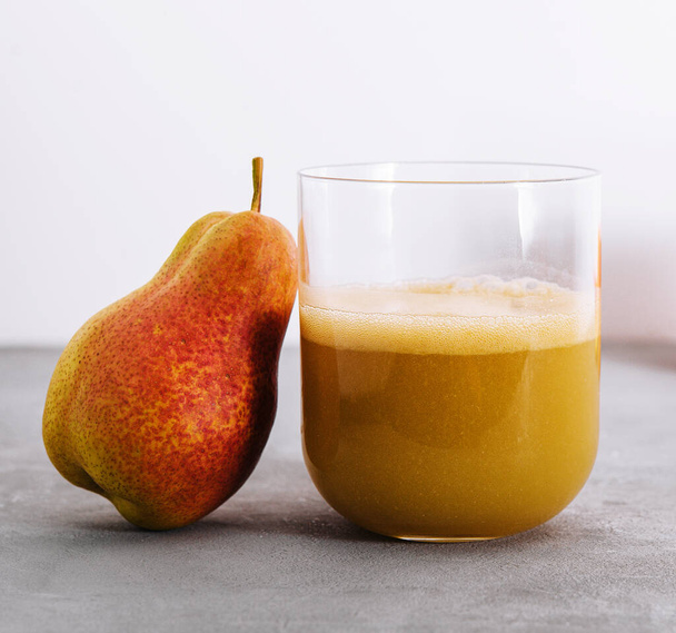Pear Juice with fresh fruits close up - Photo, Image