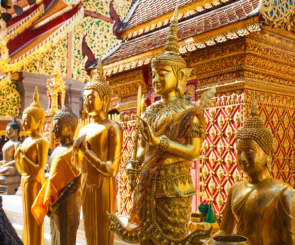 statues of Buddha in a temple - Foto, Bild