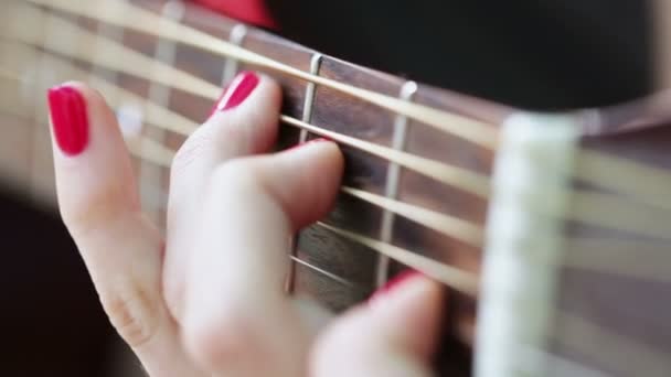 Playing guitar - Πλάνα, βίντεο