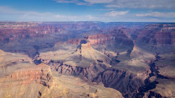 Vogelperspektive auf den Westrand des Grand Canyon Nationalparks - Foto, Bild