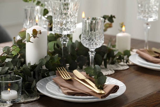 Stylish elegant table setting for festive dinner indoors - Foto, Bild