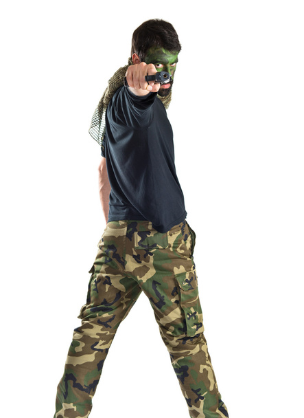 Żołnierz strzelanie z pistoletu  - Zdjęcie, obraz