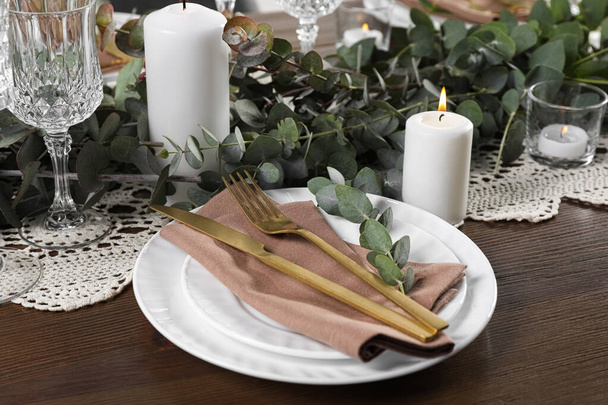 Stylish elegant table setting for festive dinner - Foto, afbeelding
