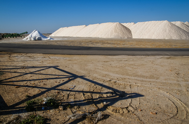 White mountains of salt - Foto, afbeelding