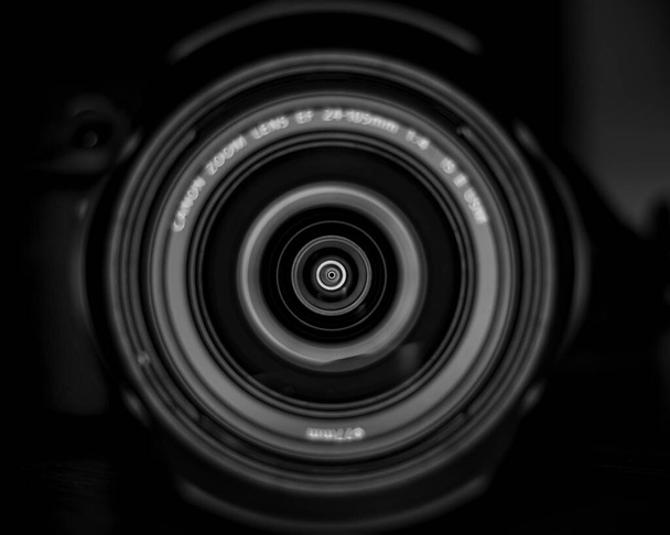 close-up of a camera lens - Φωτογραφία, εικόνα