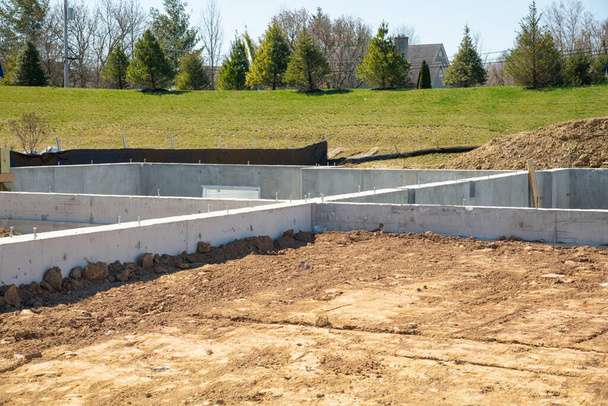 Betonové základy pro nový roh domu - Fotografie, Obrázek