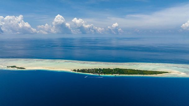 Atoll and tropical island Mataking with beach. Tun Sakaran Marine Park. Borneo, Sabah, Malaysia. - Photo, Image