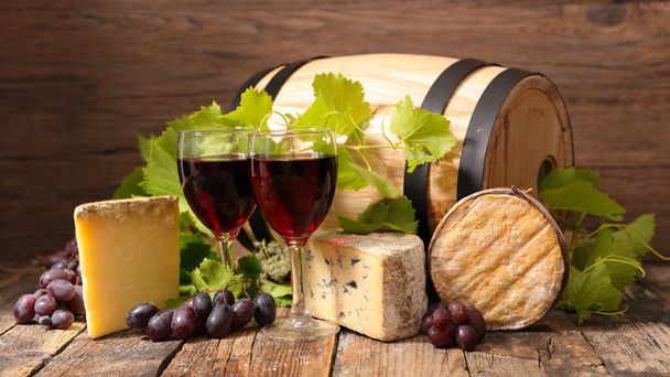Wine glasses and french cheese selection - Foto, immagini