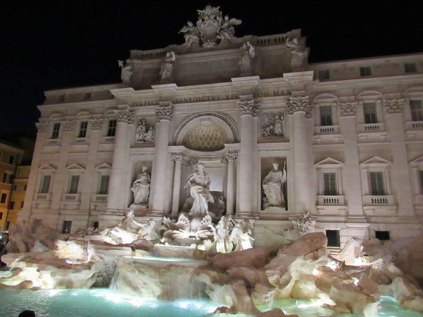 Πηγή της Ρώμης, Ιταλία. Fontana di Trevi. - Φωτογραφία, εικόνα