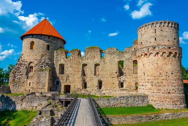 View of the Cesis castle in Latvia. - Foto, afbeelding