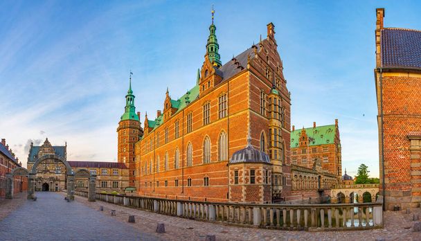 Frederiksborg Slot palace in Denmark. - 写真・画像