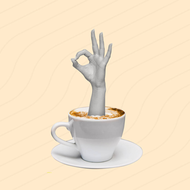 Colagem de arte contemporânea com mão mostrando gesto ok e uma xícara de café. Signo de mão Okey. Design moderno. Espaço de cópia para anúncio, texto e design. - Foto, Imagem