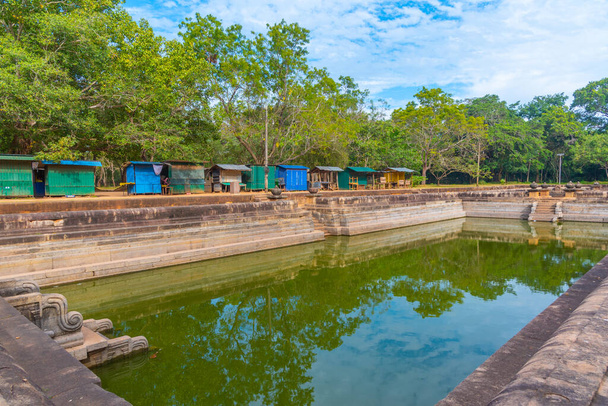 Kuttam Pokuna double pond at Annuradhapura in Sri Lanka. - Foto, Imagem