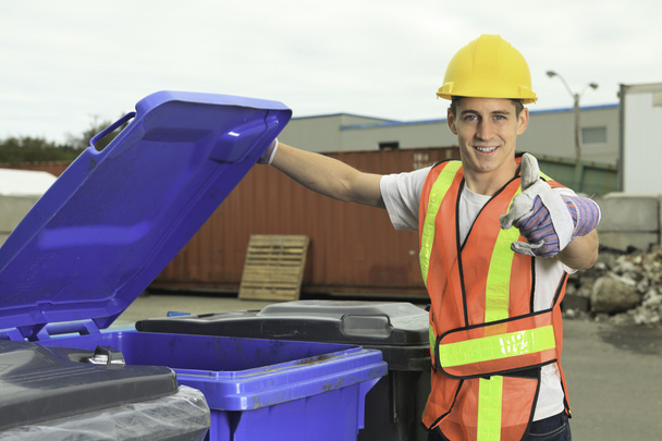A worker who recycling thing on recycle center - Foto, Bild