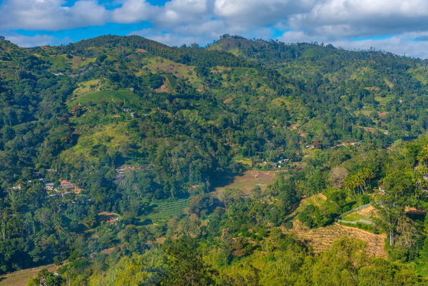 Hilly landscape of Sri Lanka dotted with villages and tea plantations near Ella. - Zdjęcie, obraz