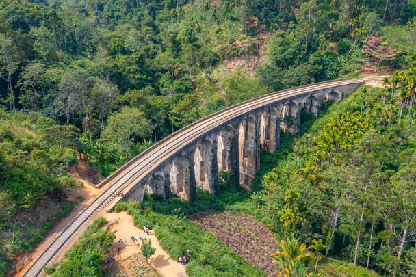 The Nine Arches Bridge near Ella, Sri Lanka. - 写真・画像