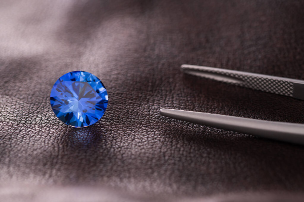 Blue Sapphire Gemstone. Precious Stone - 写真・画像