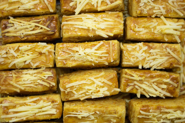 Kastengel es un snack de queso holandés en forma de palitos. - Foto, imagen