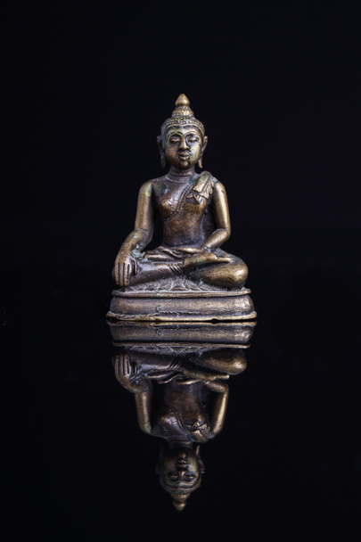 Estatua del Buda
 - Foto, Imagen