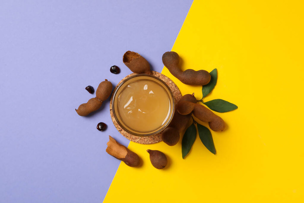 Свежий сладкий напиток - сок тамаринда, вкусный напиток для освежения - Фото, изображение
