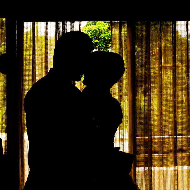 Kiss sziluettek - Fotó, kép