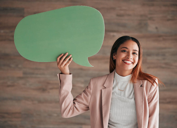 Portrait of business woman, speech bubble and wall background, blank sign for social media chat or notification. Smile, happiness and model with empty poster space for announcement, opinion or ideas - Foto, immagini