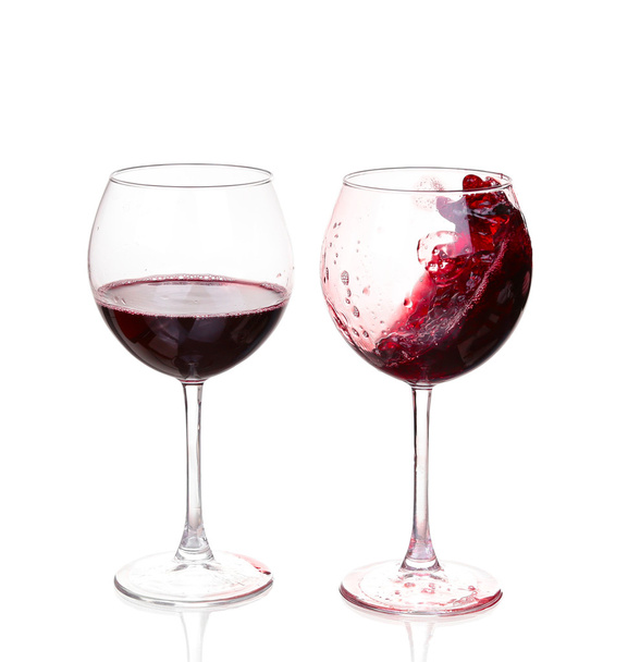 Набор бокалов с красным вином
 - Фото, изображение