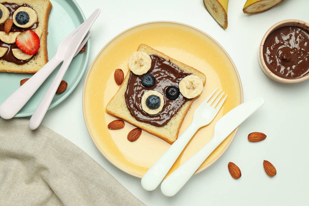 Tasty breakfast or lunch for kid - toast, food that the child can take with him - Foto, immagini
