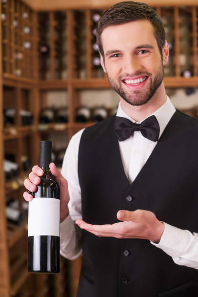 Man holding bottle with wine - Zdjęcie, obraz