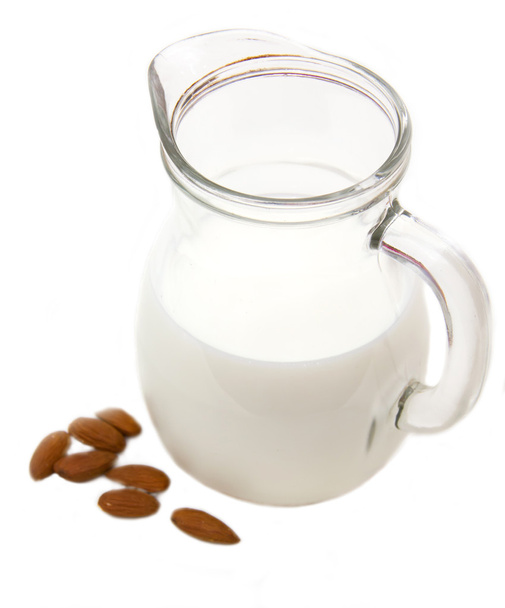 Миндальное молоко - Фото, изображение