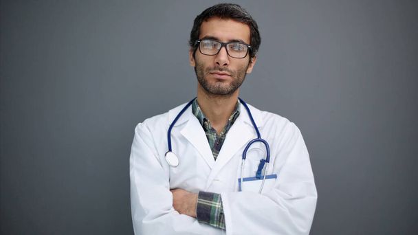 Close up portrait of authoritative professional successful doctor - Foto, immagini