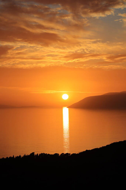 krásný západ slunce nad mořem - Fotografie, Obrázek