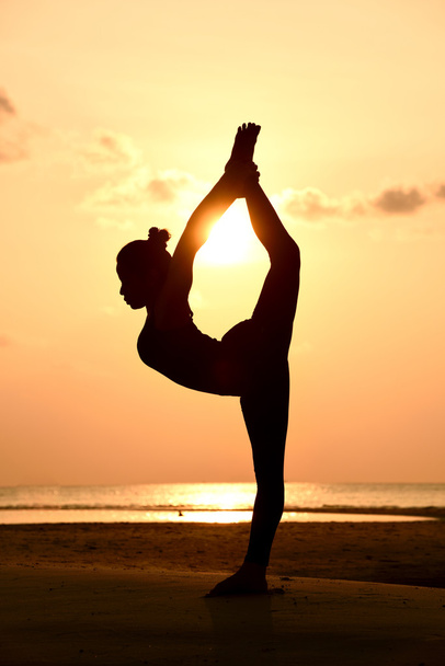 Professional yoga woman - Zdjęcie, obraz