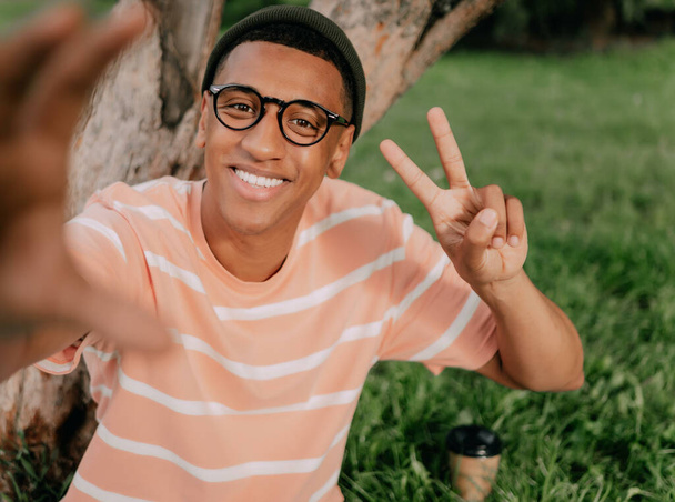 selfie of young stylish African American with glasses man in outdoors. - Foto, Imagem
