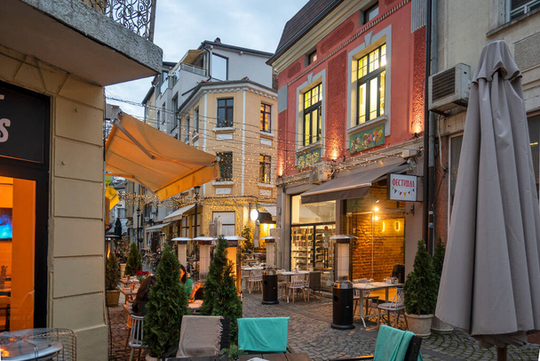 PLOVDIV, BULGARIA - APRIL 8, 2023: Amazing Sunset view of central pedestrian streets of city of Plovdiv, Bulgaria - Photo, image