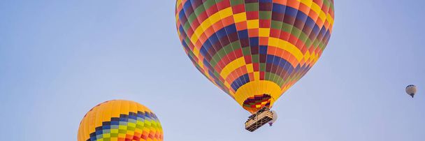 Beautiful hot air balloons over blue sky. BANNER, LONG FORMAT - Fotografie, Obrázek