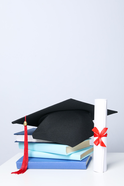 Diploma middelbare school en universitair concept - Foto, afbeelding