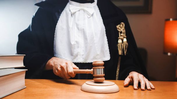 Close up of a Judge In A Courtroom - Foto, afbeelding