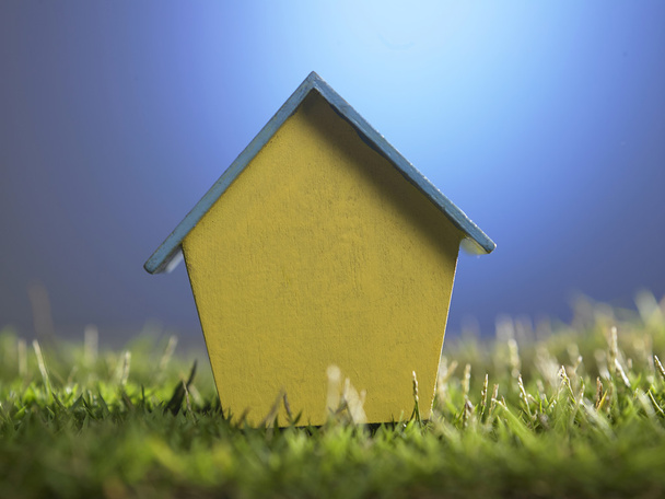 Жовтий модель будинку
 - Фото, зображення