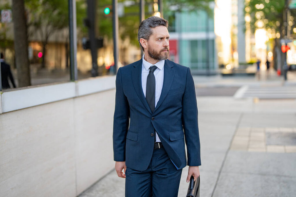 Ambition business man in suit. Finance management and accounting. Financial planning and risk management. The two business men were excellent at building relationships with clients - 写真・画像