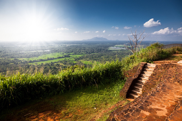 スリランカのシギリヤ ライオン岩の要塞からの眺め - 写真・画像