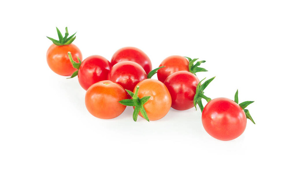Beyaz arka planda izole edilmiş taze domates, çiğ yiyecek. - Fotoğraf, Görsel
