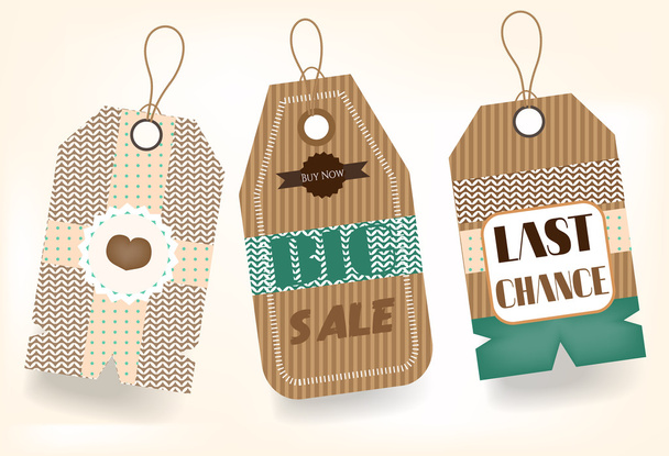 Три, романтичные, изолированные наклейки с текстом Big Sale, Last Chance
 - Вектор,изображение