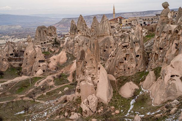 Grotta casa nel villaggio Uchisar, Cappadocia, Turchia - Foto, immagini