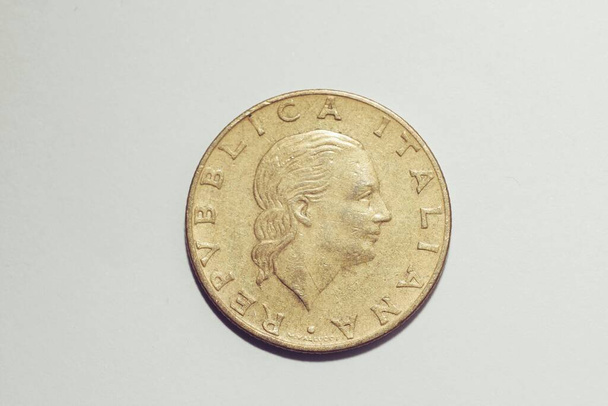 Moneta 200 lirów, moneta włoska z rocznika. - Zdjęcie, obraz