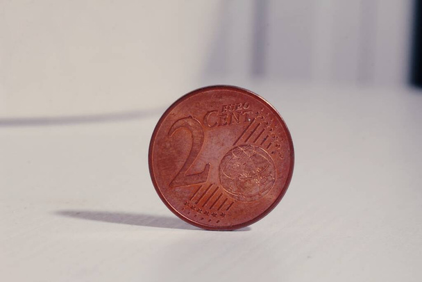 Primo piano di una moneta da 2 centesimi . - Foto, immagini