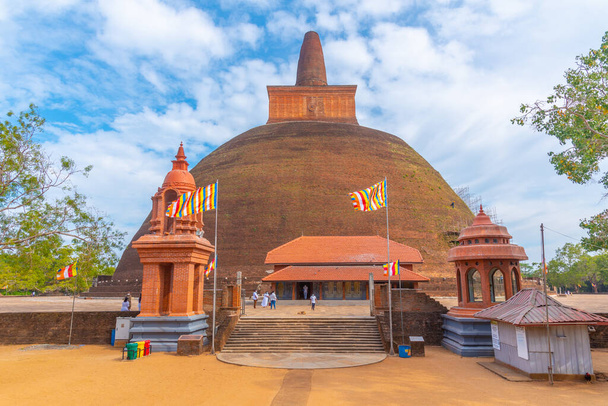 Anuradhapura, Sri Lanka, February 9, 2022: abhayagiri dagoba at Anuradhapura at Sri Lanka. - Фото, изображение