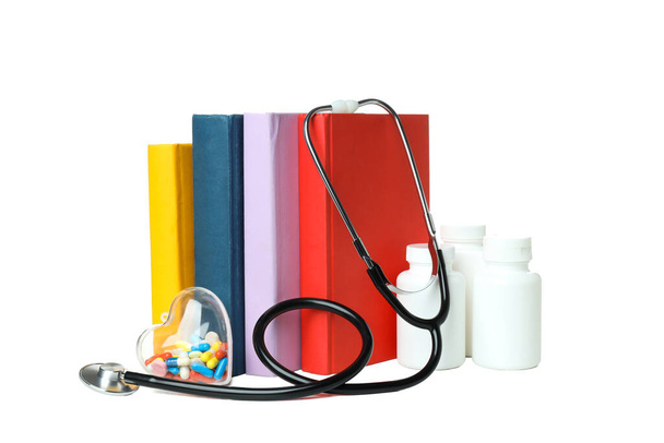 Concept de différents livres professionnels - livres de médecine, isolés sur fond blanc - Photo, image